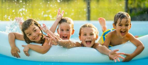 Jak bilard i kręgielnia w hotelu nad morzem integrują rodziny na wakacjach?