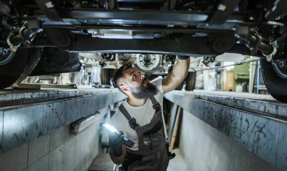 Gwarancje na usterki produkcyjne w samochodach dostawczych – co oferujemy?