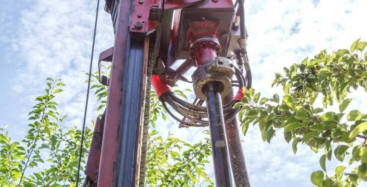 Znaczenie dokładnej analizy danych geologicznych przy budowie studni