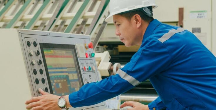 Projektowanie systemów automatyki przemysłowej: Od koncepcji do realizacji