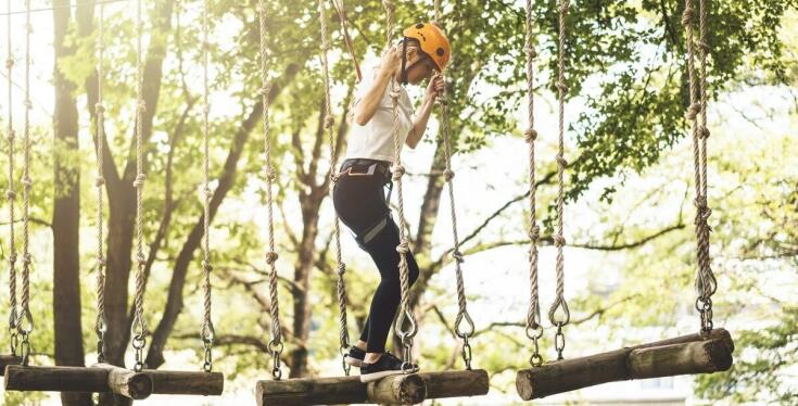 Park linowy Ząbki: Przygoda dla całej rodziny na świeżym powietrzu