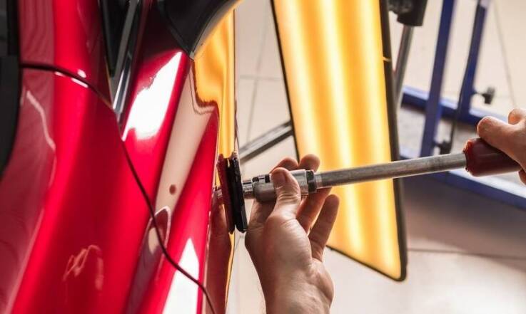 Szkolenie PDR a tradycyjne metody naprawy blacharskiej