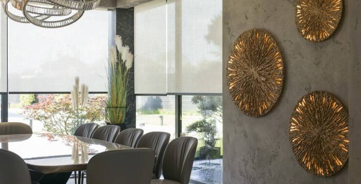 Jakie rolety wybrać, aby zapewnić prywatność w mieszkaniu?