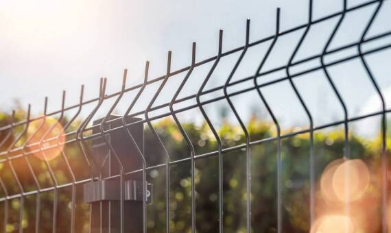 Nowoczesne rozwiązania w projektowaniu i montażu ogrodzeń metalowych