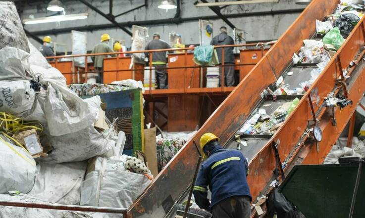 Proces wynajmu kontenera na śmieci – krok po kroku