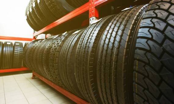 Regał na opony jako element bezpiecznego przechowywania sezonowego