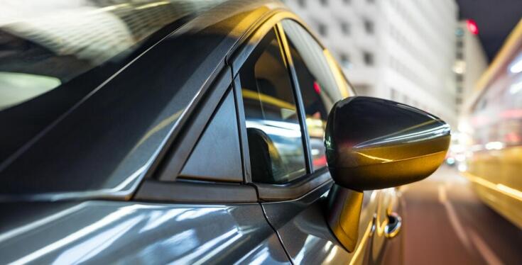 Czym wyróżniają się nowe modele na rynku samochodowym?