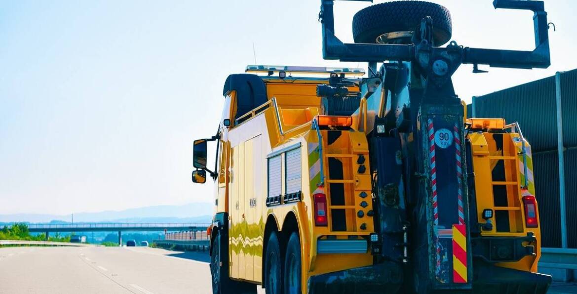 Szybka reakcja na wezwanie – jak działa Pomoc Drogowa?