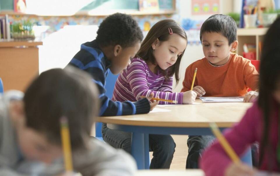 W jaki sposób programy edukacyjne w szkołach promują zdrowe nawyki żywieniowe?