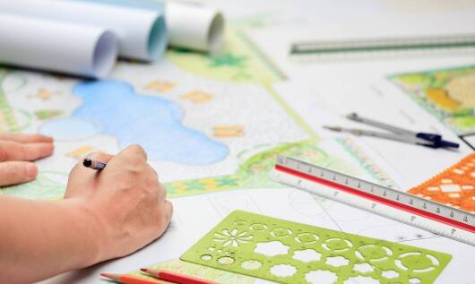 Kompleksowe podejście do projektowania ogrodów – co oferują profesjonaliści?