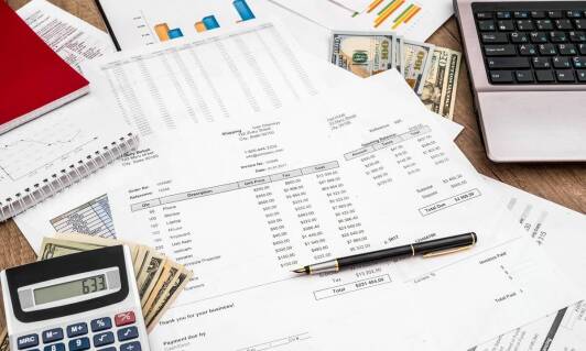 Jak prowadzenie ksiąg przychodów i rozchodów wpływa na optymalizację podatkową firmy?