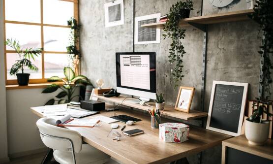 Biurka na zamówienie – oferta warszawskiego sklepu dla indywidualnych potrzeb klientów