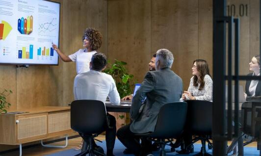 Rola rewizji wewnętrznej w zachowaniu zgodności z przepisami na stacjach paliw