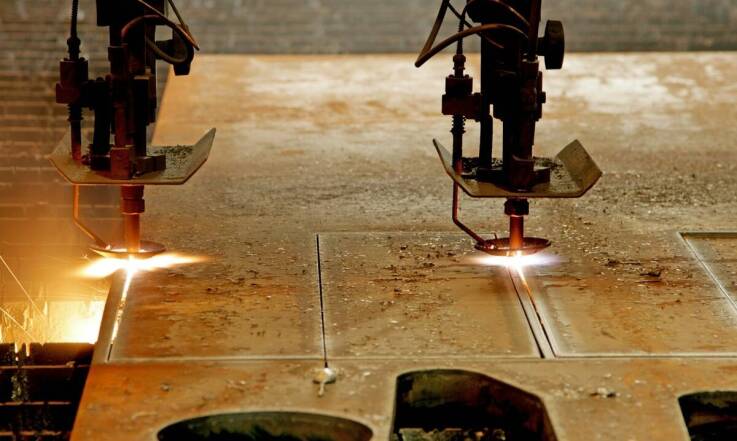 Wycinarki plazmowo-tlenowe: zastosowania w produkcji konstrukcji stalowych