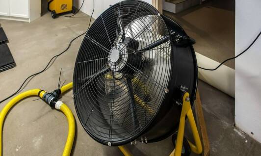 Jakie metody osuszania są najefektywniejsze w miejscach trudno dostępnych?