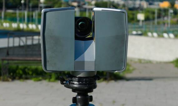 Jak technologia skanowania laserowego pomaga w planowaniu tras komunikacyjnych?