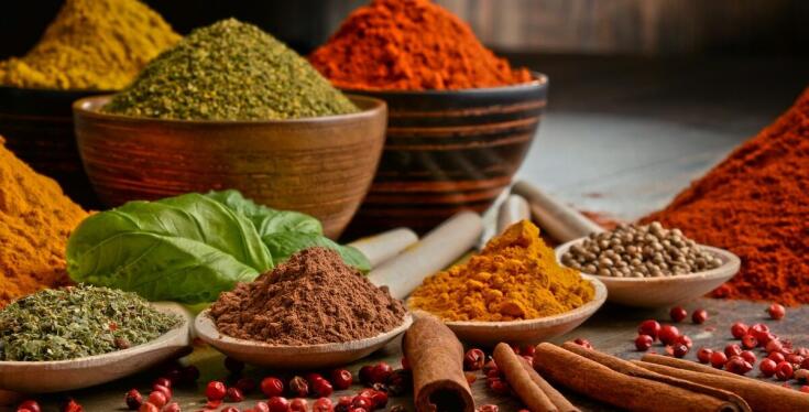 Przyprawy niszowe i kulki tapioka – jak tworzyć unikalne połączenia smakowe?