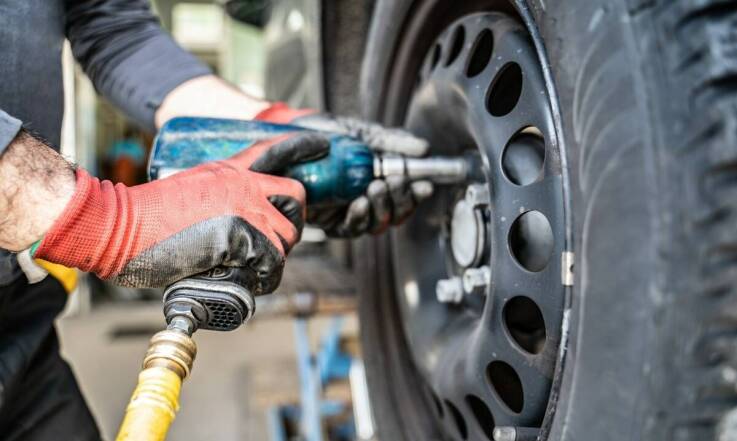 Jak skutecznie planować wymianę opon dzięki mobilnemu serwisowi?
