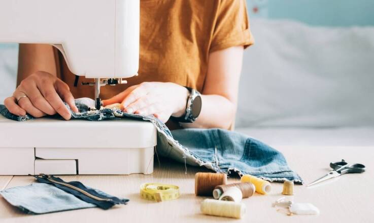 Jak przygotować się do zlecenia szycia bluz dresowych – poradnik dla klientów