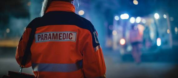 Jakie wyzwania stoją przed ratownikami medycznymi w obszarze transportu pacjentów?