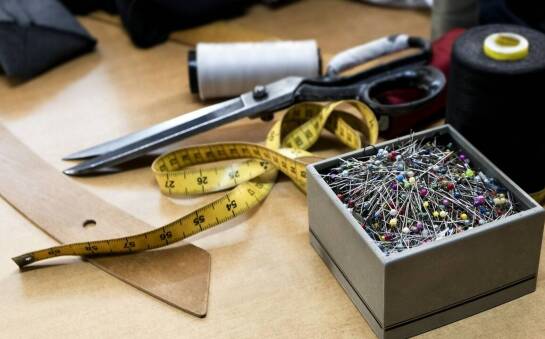 Proces tworzenia spójnych kolekcji bluzek – od inspiracji do finalnego produktu