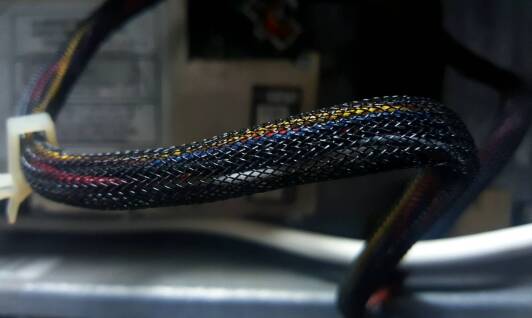 Jakie cechy powinien mieć idealny zasilacz desktopowy do biura?