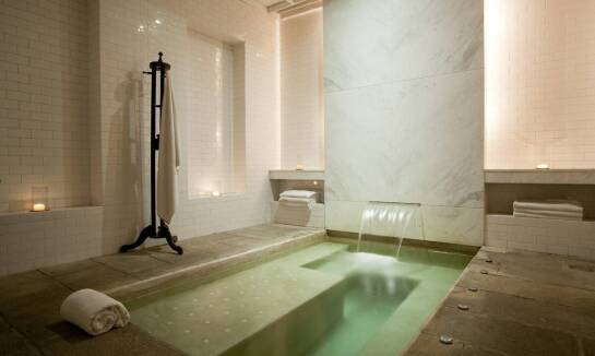 Zastosowanie sterowników do wanien z hydromasażem w nowoczesnych projektach wnętrz