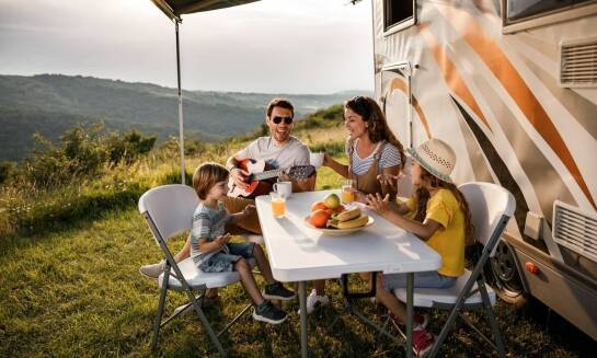 Dlaczego rodziny wybierają nasz camping nad morzem na wakacje?