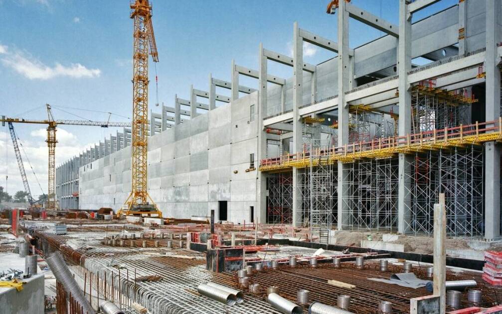 Jakie korzyści niesie ze sobą automatyzacja procesów w budowie w systemie zaprojektuj i wybuduj?