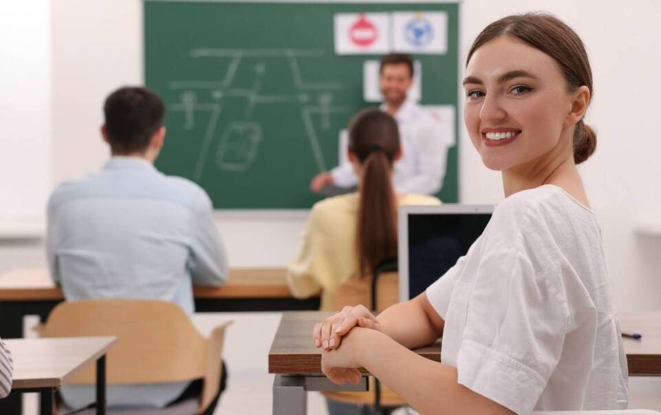 Jak jazdy doszkalające po angielsku wspierają naukę terminologii motoryzacyjnej?