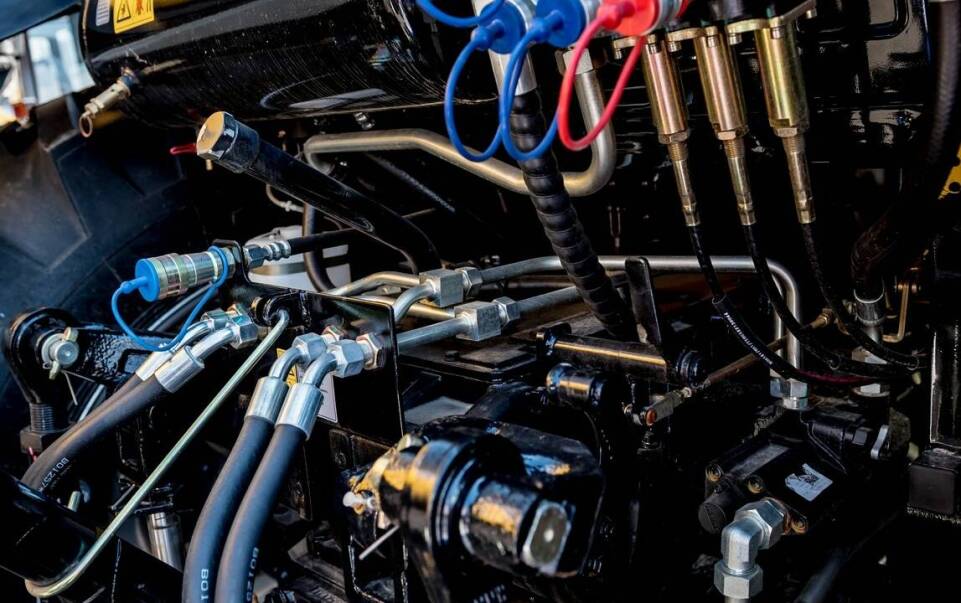 Jakie są etapy procesu naprawy siłowników podporowych?