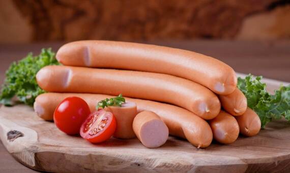Jakie wyzwania stoją przed producentami tradycyjnych kiełbas?