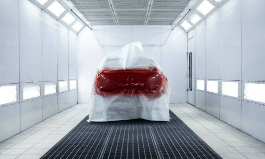 Profesjonalne lakierowanie bezpyłowe – co to oznacza dla kierowców?