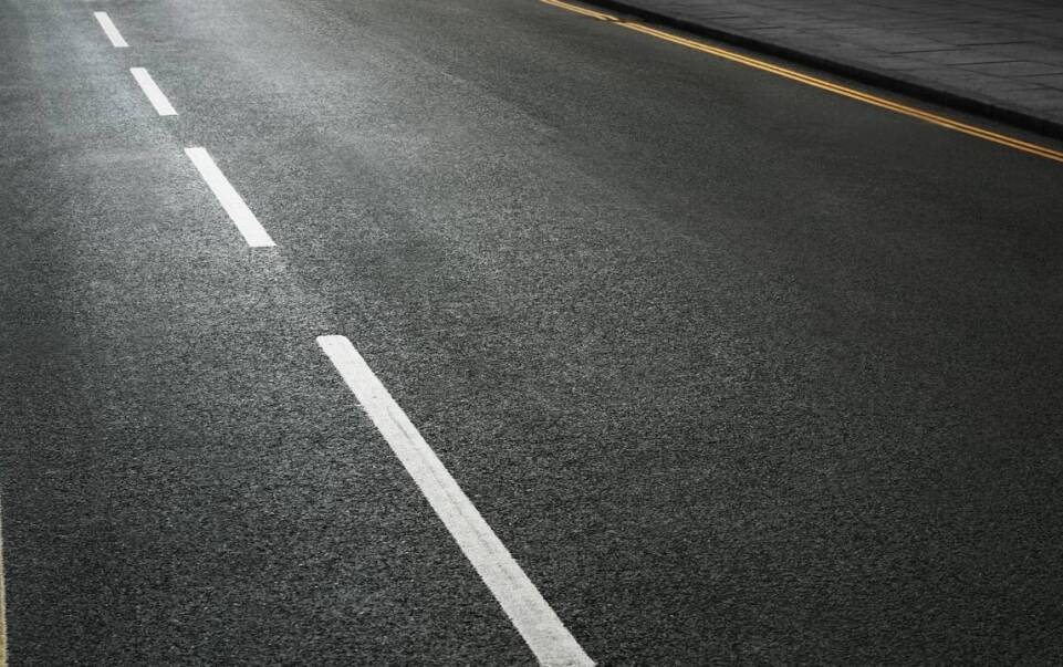 Wpływ betonu ślizgowego na estetykę i funkcjonalność dróg