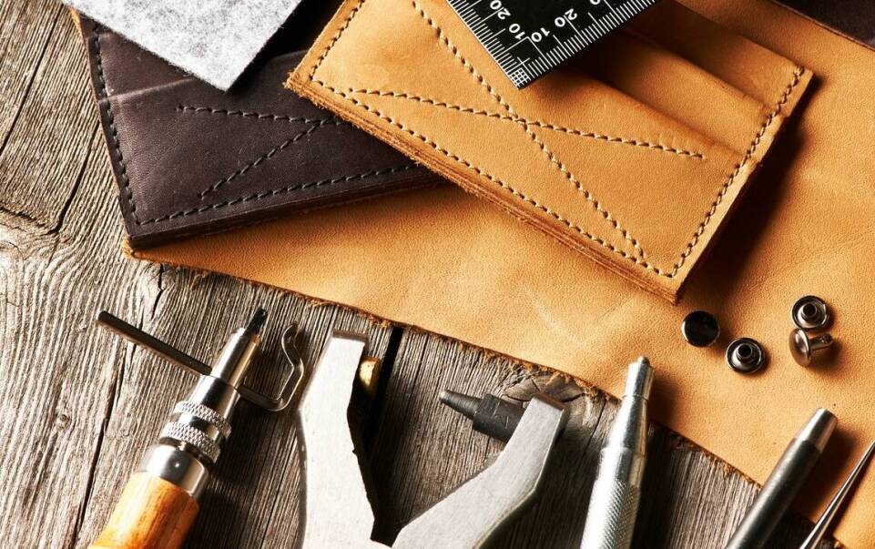 Jakie kleje są najlepsze do naprawy obuwia?