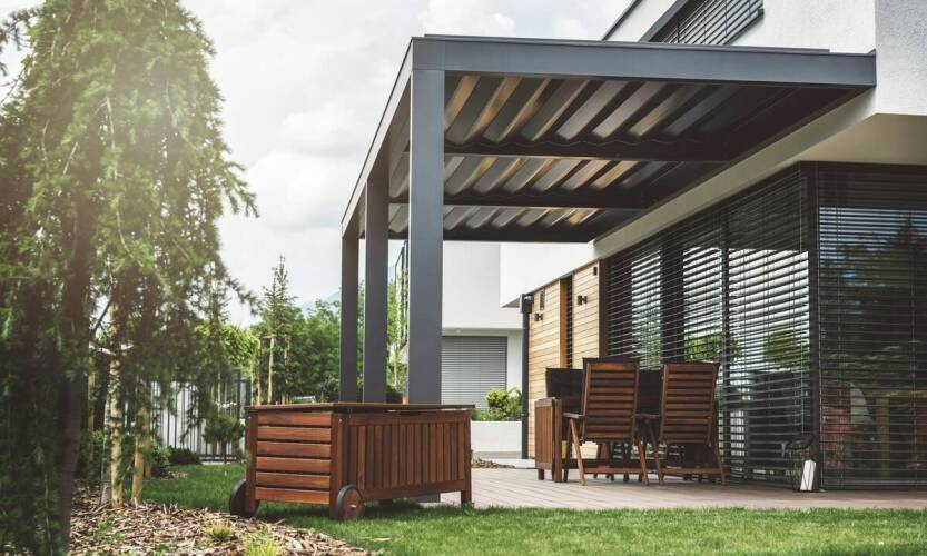 Aluminiowe zadaszenia tarasowe – co warto wiedzieć o ich konserwacji