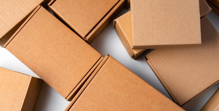 W jaki sposób producent opakowań indywidualnych zwiększa konkurencyjność firm?