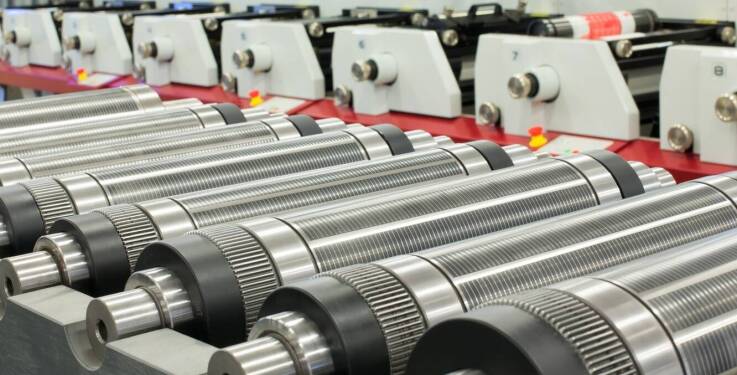 Rolki napędzające w automatyzacji procesów przemysłowych: korzyści i wyzwania