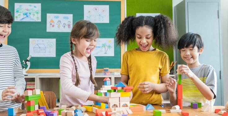 Jak kolonie w Radowie Małym wpływają na rozwój umiejętności społecznych dzieci?