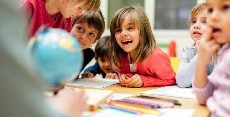 Jak przedszkole publiczne Józefów promuje wzajemny szacunek wśród dzieci?