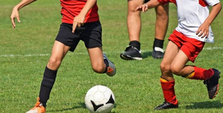 Oferowane programy próbnych treningów w klubach piłkarskich dla dzieci w Warszawie – co warto wiedzieć?