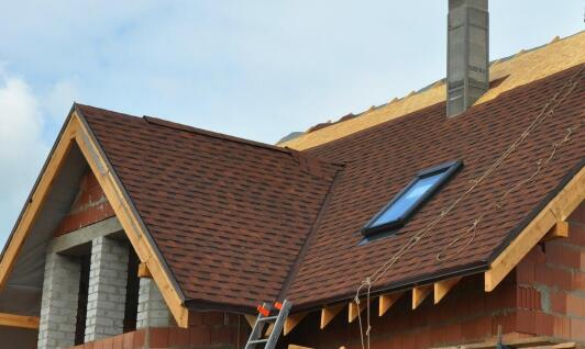 Dekarstwo Poznań: wpływ jakości wykonania na długowieczność dachów