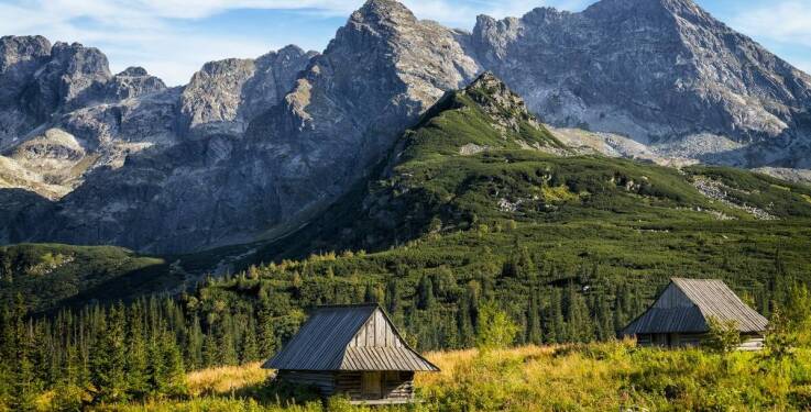 Sezonowe atrakcje turystyczne w Karpaczu – co robić o każdej porze roku?