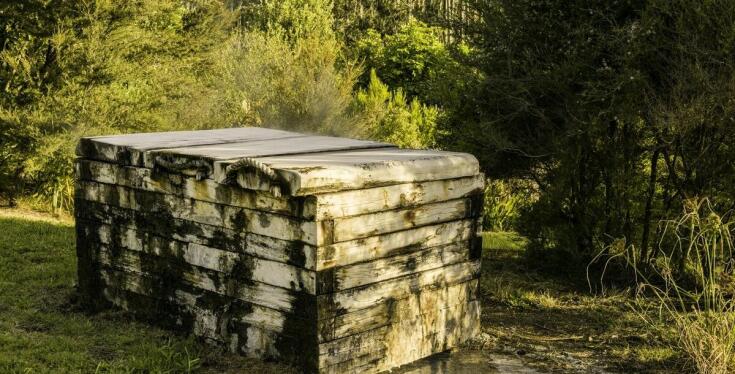 Jakie korzyści przynoszą szamba betonowe w kontekście odporności na warunki atmosferyczne?