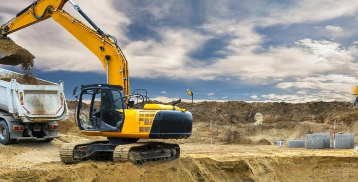 Wpływ minikoparki na precyzję i czas realizacji wykopów pod przyłącza mediów