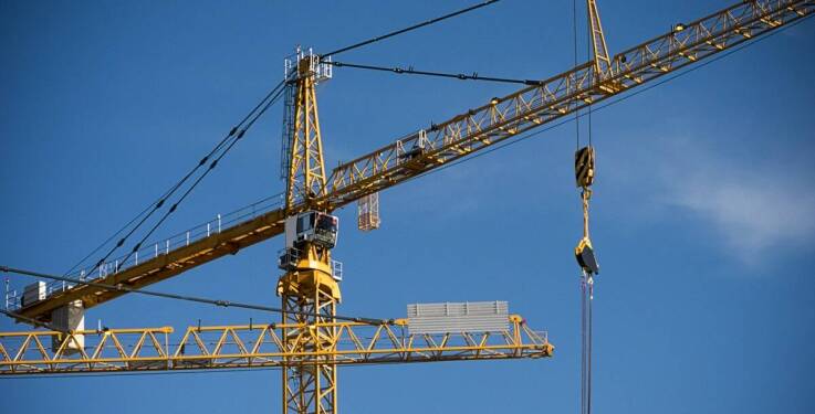 Usługi dźwigowe w Pruszkowie: Najczęstsze zastosowania i korzyści