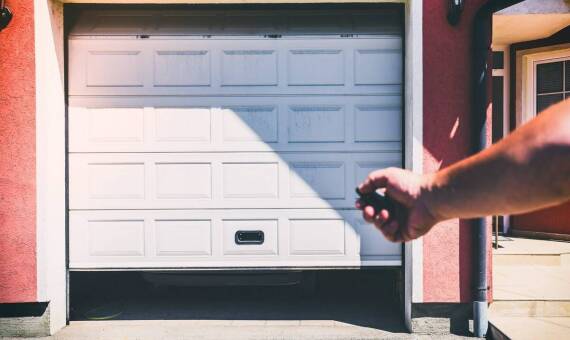Automatyka do bram garażowych – przegląd najpopularniejszych modeli