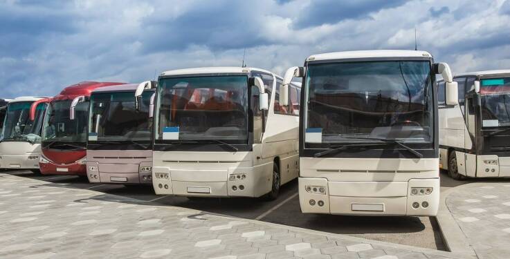 Wynajem busa w Wrocławiu: co wyróżnia naszą ofertę na tle konkurencji?