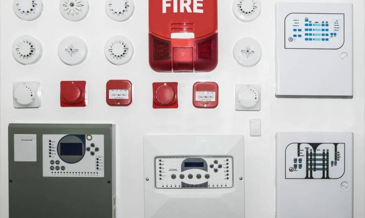 Syreny elektroniczne alarmowe - standardy bezpieczeństwa i certyfikacje