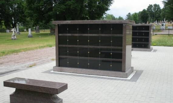 Funkcjonalność i estetyka w projektowaniu grobowców granitowych